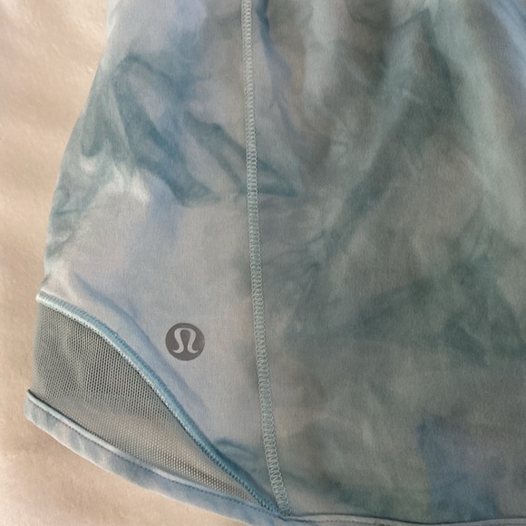 Lululemon Hotty Hot Low-Rise Lined Short - Picture 7 of 11